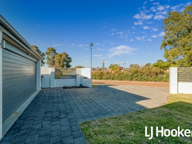 21 Kingsway Gardens, Canning Vale WA 6155