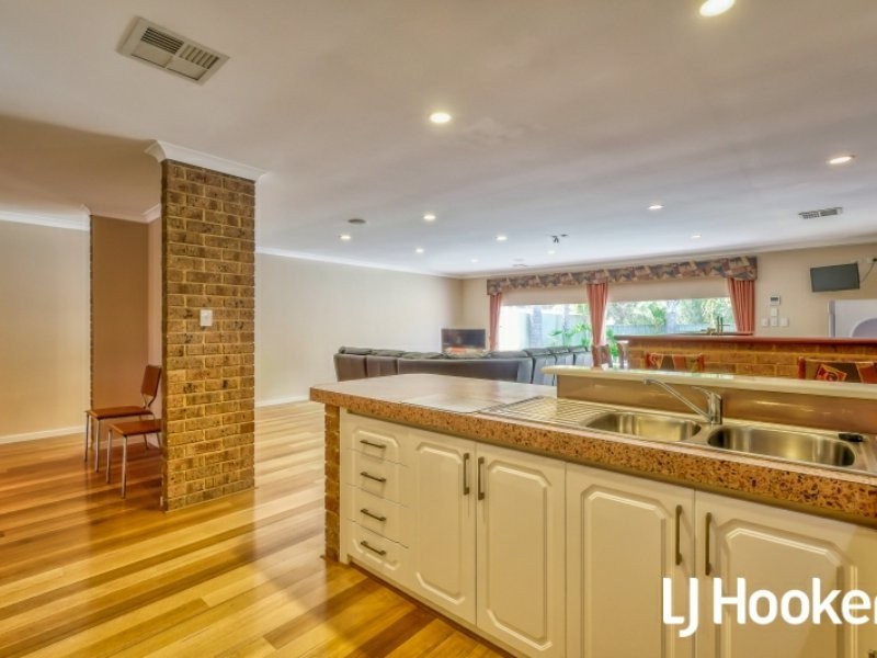 38 Molloy Circuit, Atwell WA 6164