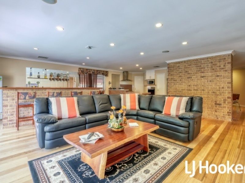 38 Molloy Circuit, Atwell WA 6164