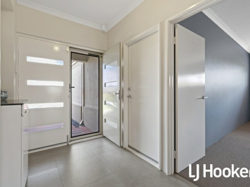 11 Packenham Promenade, Canning Vale WA 6155