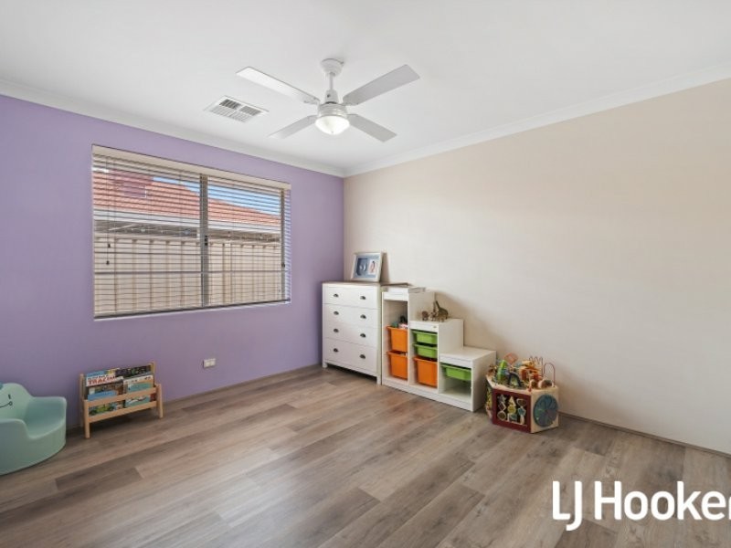11 Packenham Promenade, Canning Vale WA 6155