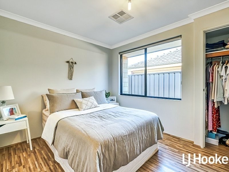 15 Ballycastle Loop, Canning Vale WA 6155