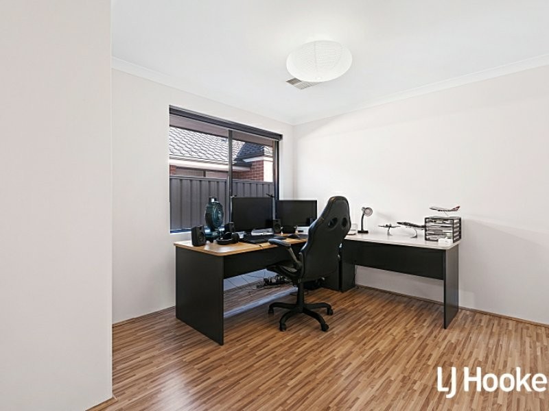 15 Ballycastle Loop, Canning Vale WA 6155