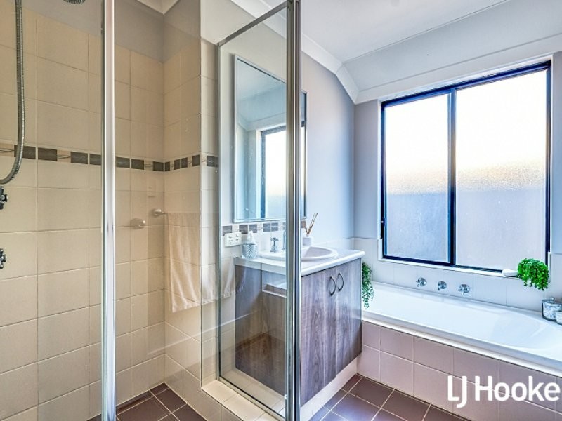 15 Ballycastle Loop, Canning Vale WA 6155