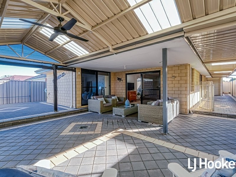 15 Ballycastle Loop, Canning Vale WA 6155