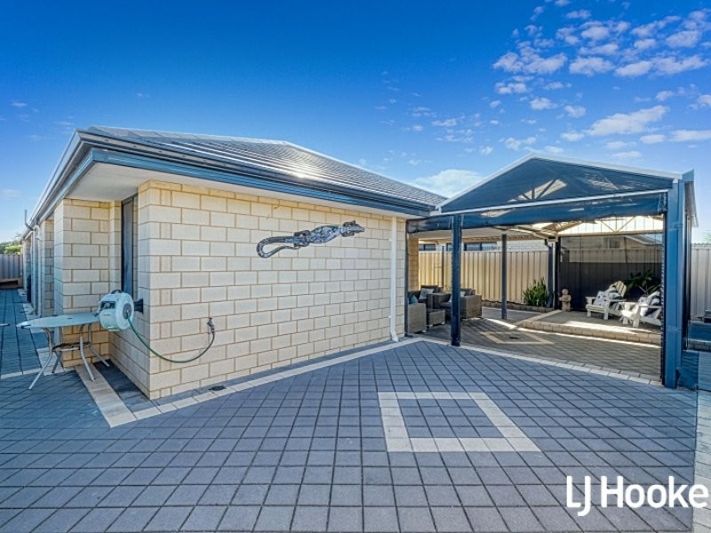 15 Ballycastle Loop, Canning Vale WA 6155