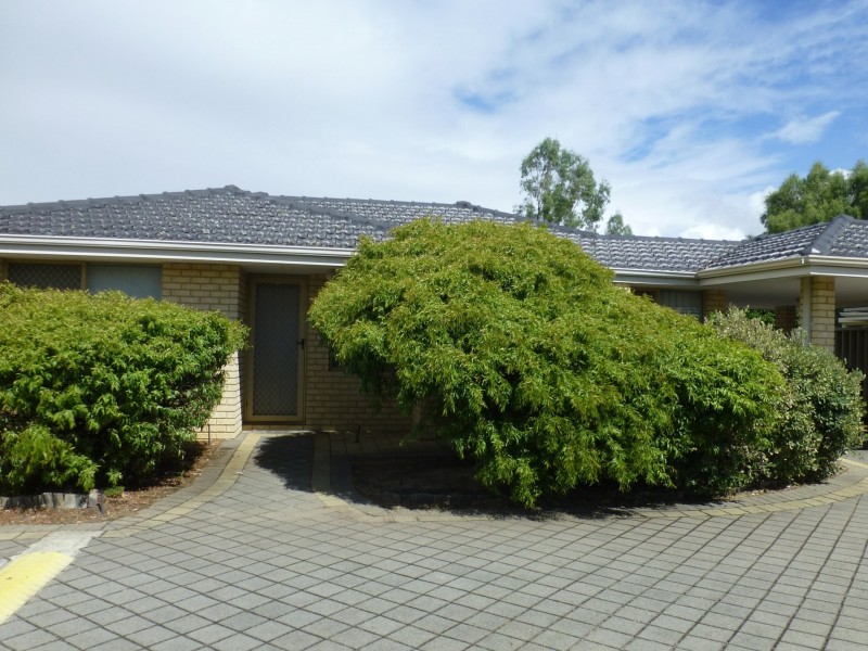 Unit 1/11 Firetail Place, Kenwick WA 6107