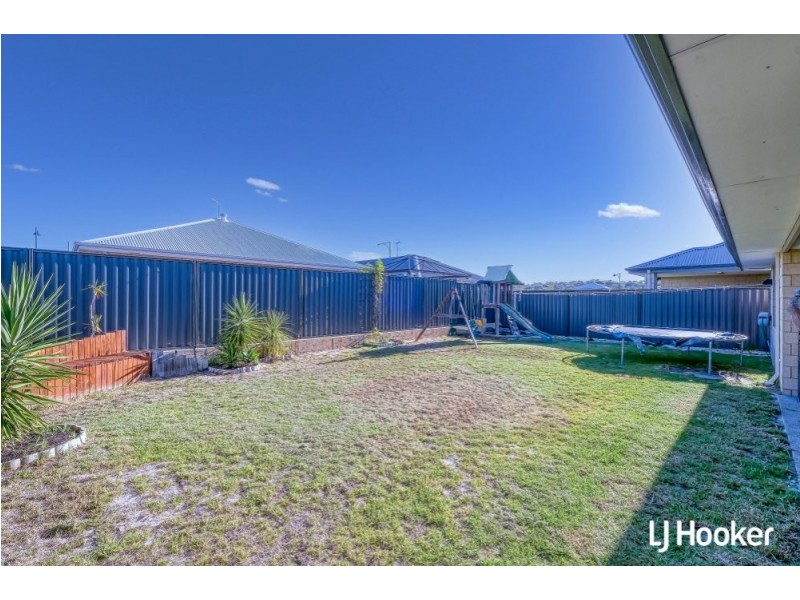 22 Vermont Grove, Wellard WA 6170