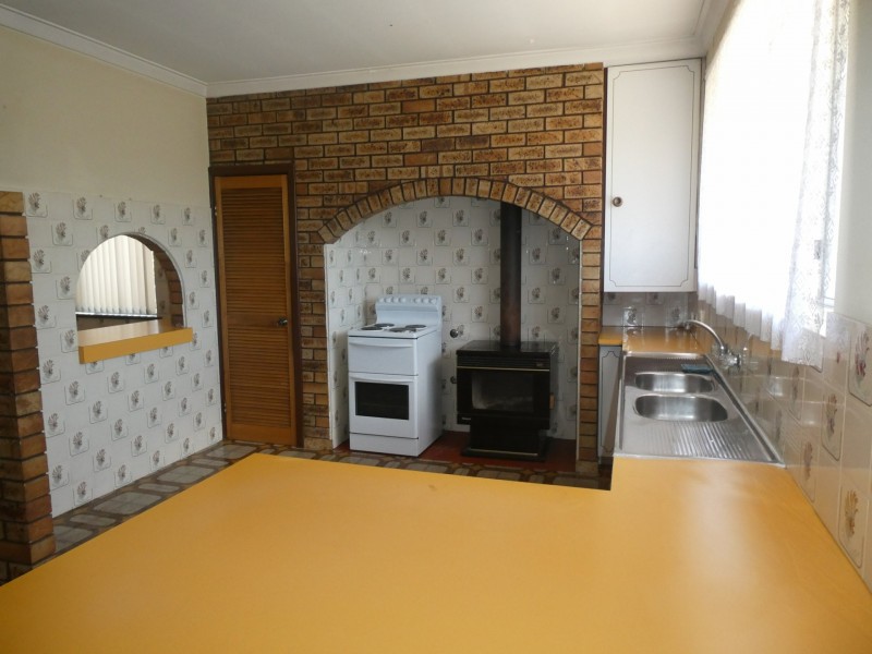 10 Attfield Street, Maddington WA 6109