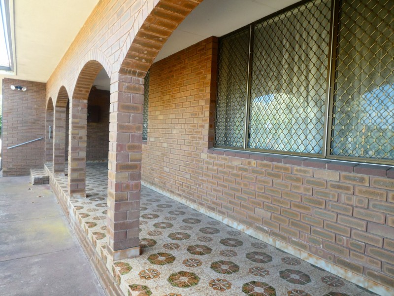 10 Attfield Street, Maddington WA 6109