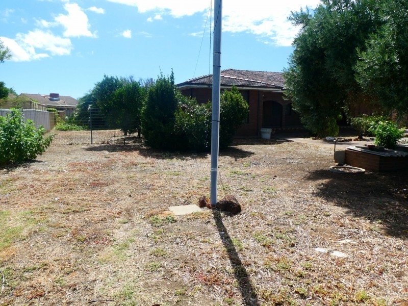 10 Attfield Street, Maddington WA 6109