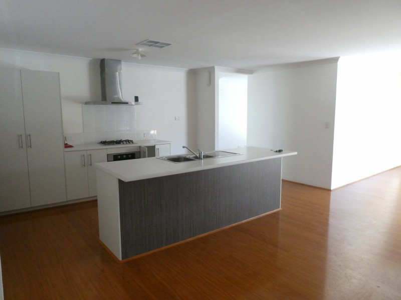 15 Munday Avenue, Brookdale WA 6112