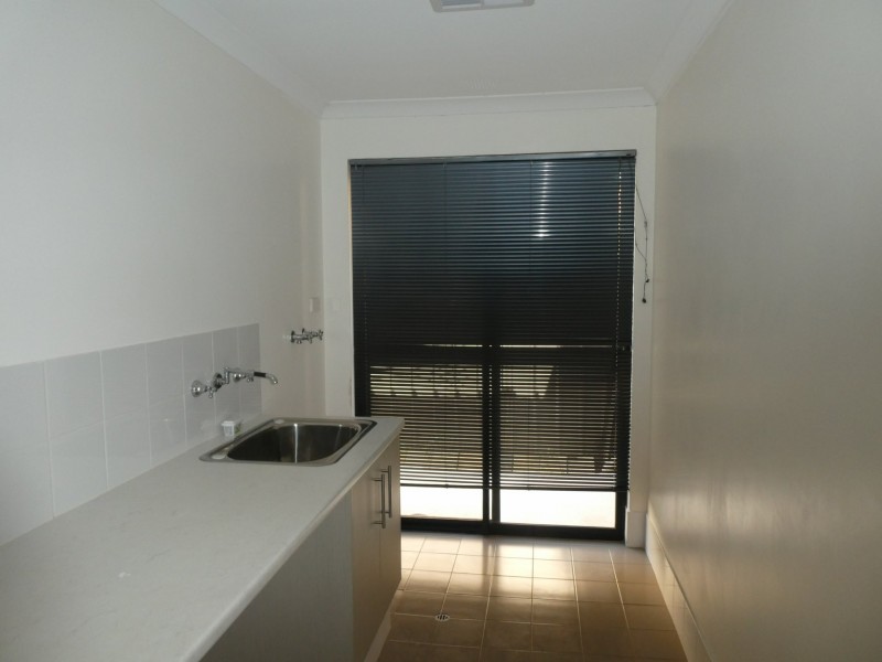 15 Munday Avenue, Brookdale WA 6112