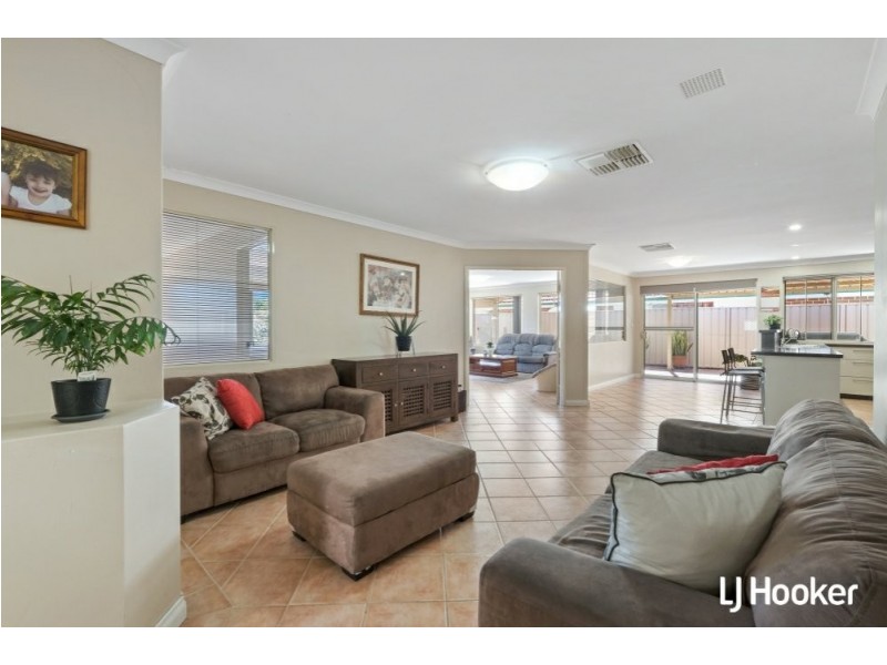 22 Ashridge Turn, Canning Vale WA 6155