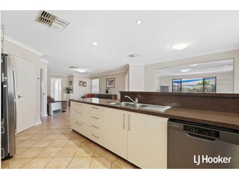 22 Ashridge Turn, Canning Vale WA 6155