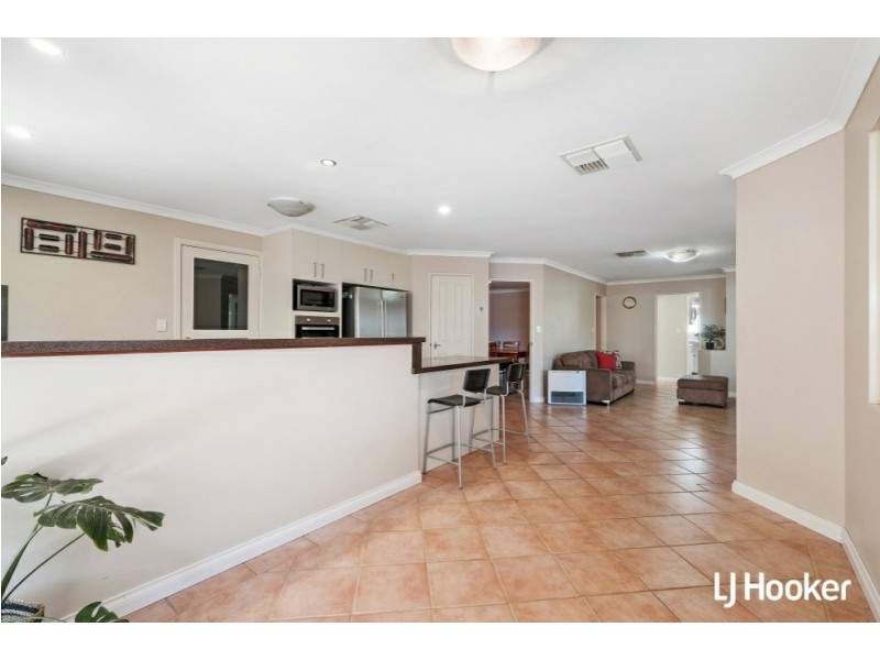 22 Ashridge Turn, Canning Vale WA 6155