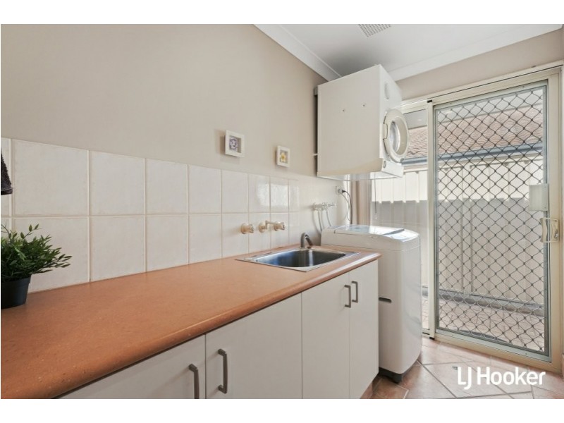 22 Ashridge Turn, Canning Vale WA 6155