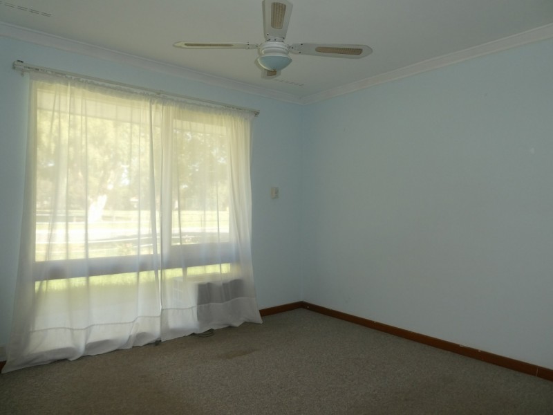 30 Tenterden Way, Gosnells WA 6110