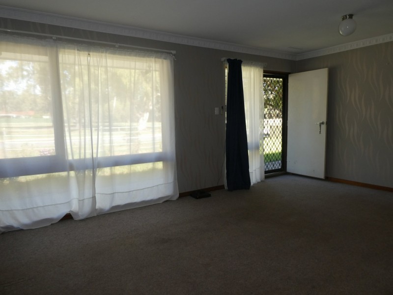 30 Tenterden Way, Gosnells WA 6110