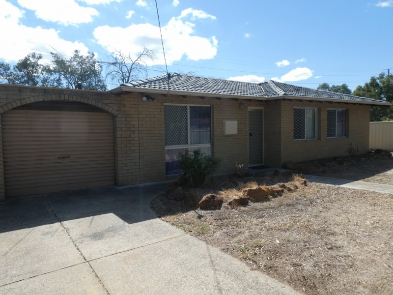 1 McAlister Place, Thornlie WA 6108