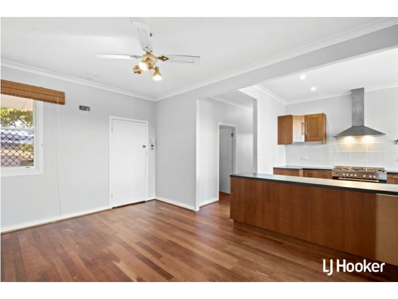 247 Winterfold Road, Coolbellup WA 6163