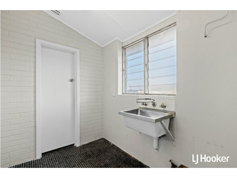 247 Winterfold Road, Coolbellup WA 6163