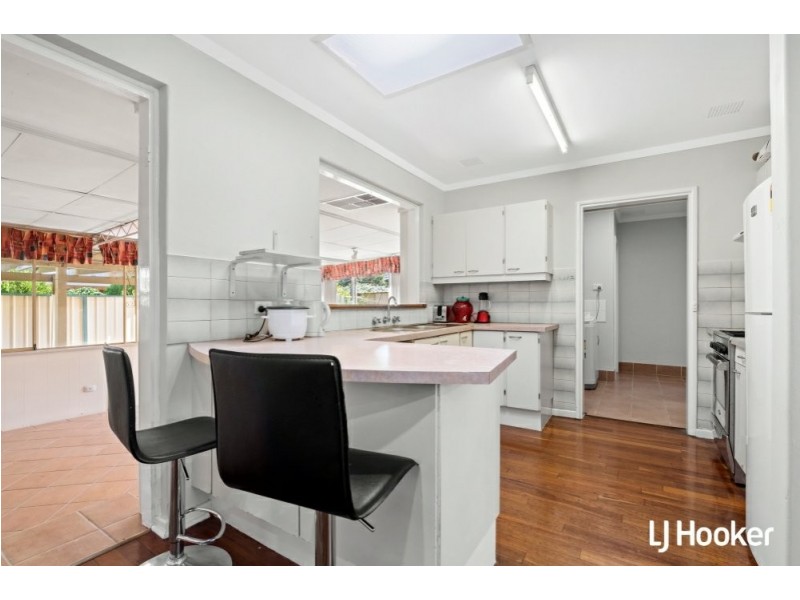 29 Leach Avenue, Riverton WA 6148