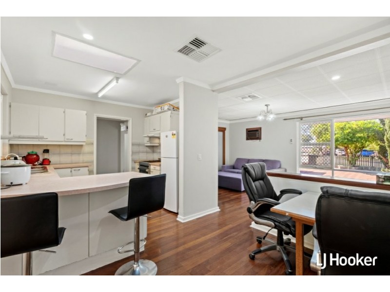 29 Leach Avenue, Riverton WA 6148