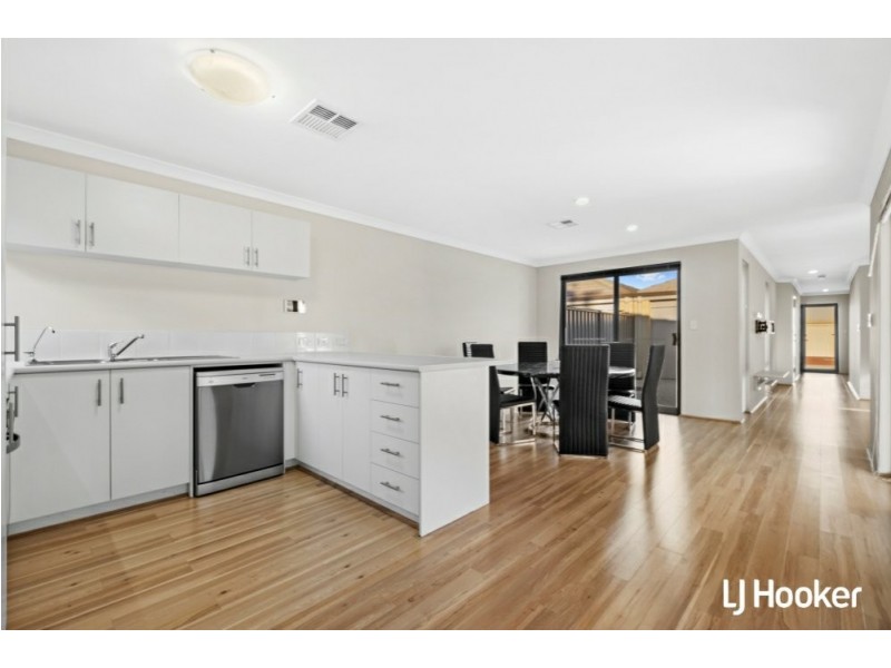 11 Mears Way, Hilbert WA 6112