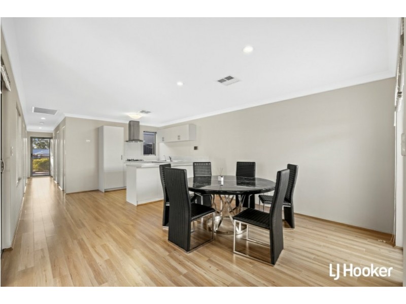 11 Mears Way, Hilbert WA 6112