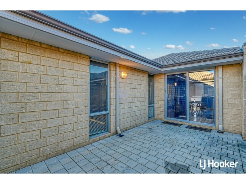 11 Mears Way, Hilbert WA 6112