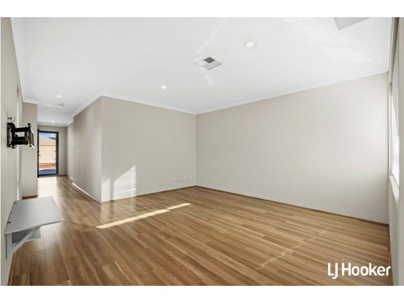 11 Mears Way, Hilbert WA 6112