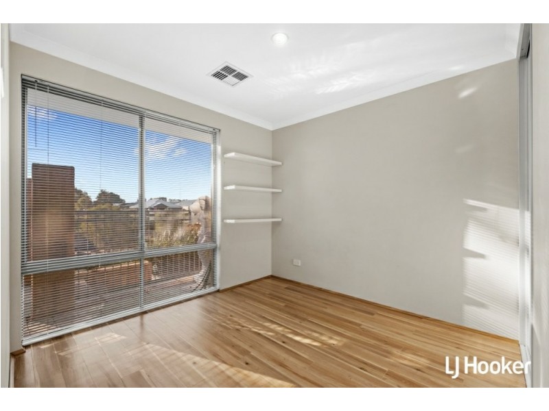 11 Mears Way, Hilbert WA 6112