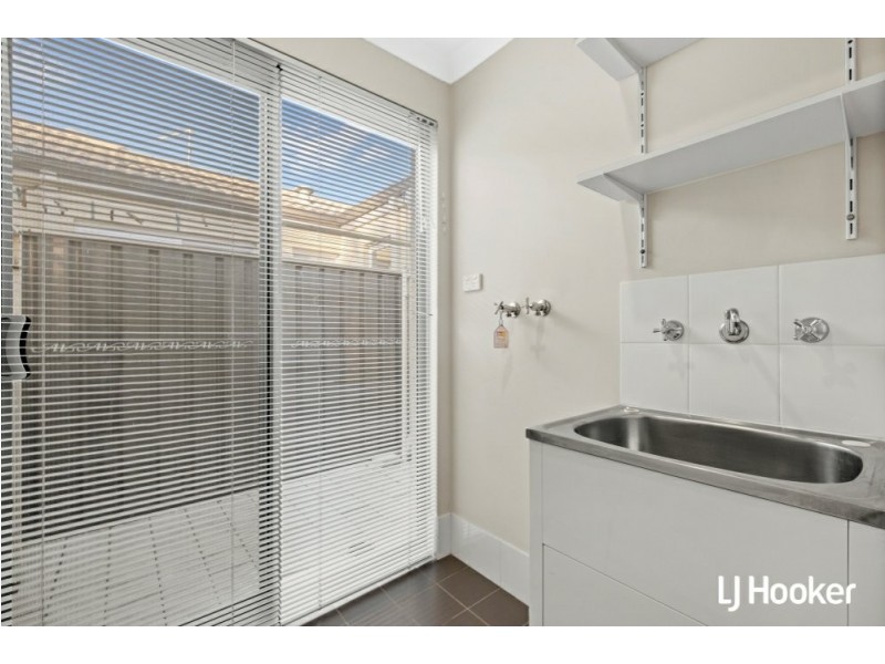 11 Mears Way, Hilbert WA 6112