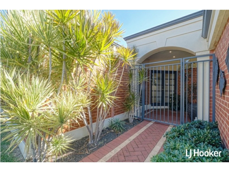 9 The Bridgeway, Canning Vale WA 6155