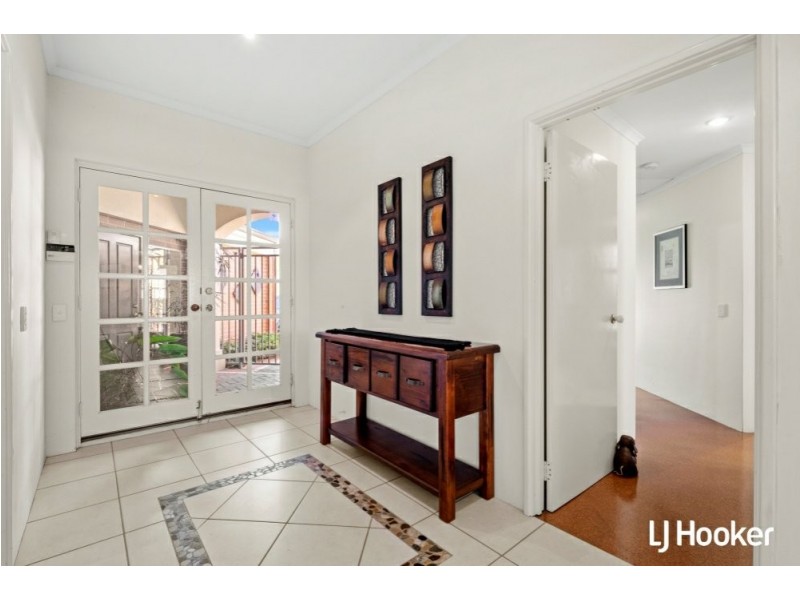 9 The Bridgeway, Canning Vale WA 6155