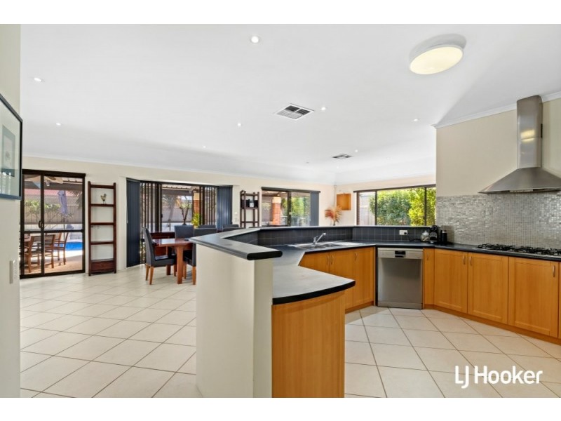 9 The Bridgeway, Canning Vale WA 6155