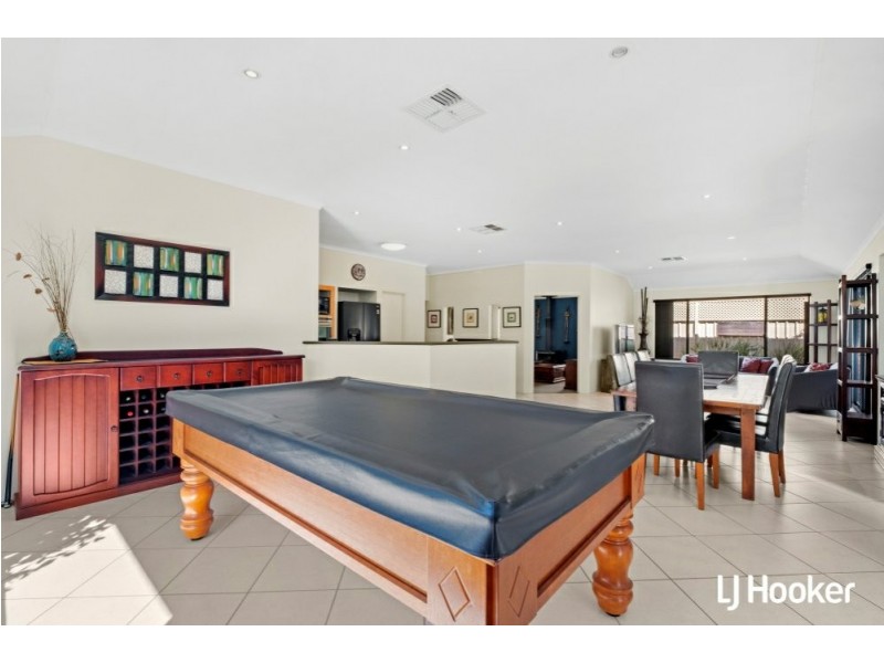 9 The Bridgeway, Canning Vale WA 6155