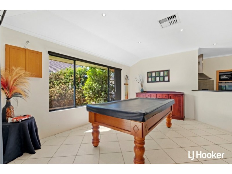 9 The Bridgeway, Canning Vale WA 6155