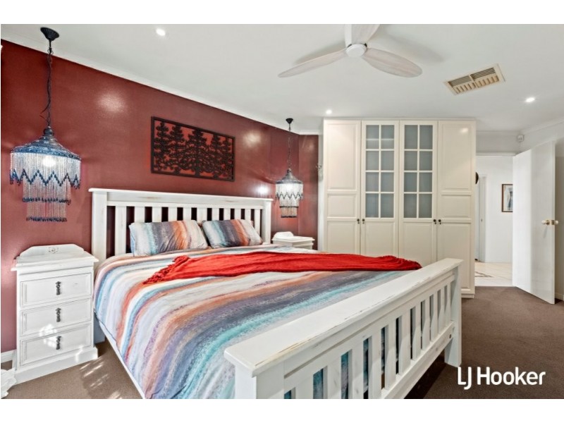 9 The Bridgeway, Canning Vale WA 6155