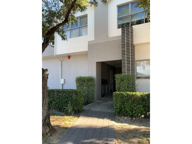 Unit 5/11 Debenham Street, Thornlie WA 6108