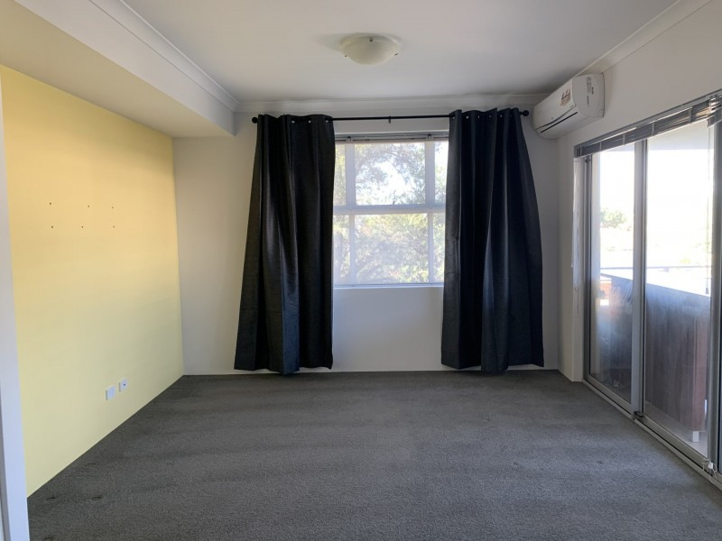 Unit 5/11 Debenham Street, Thornlie WA 6108