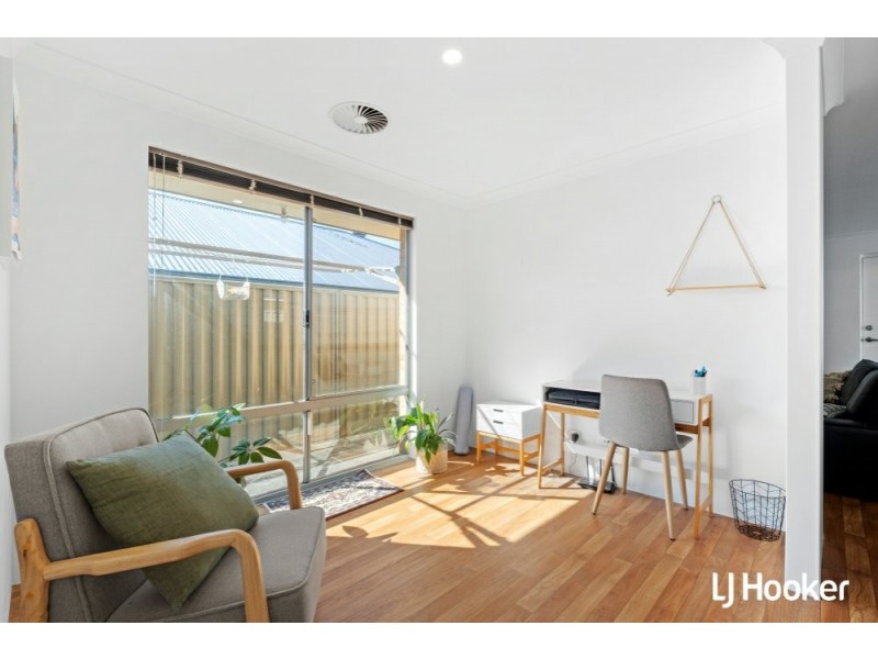 3 Oriel Lane, Piara Waters WA 6112
