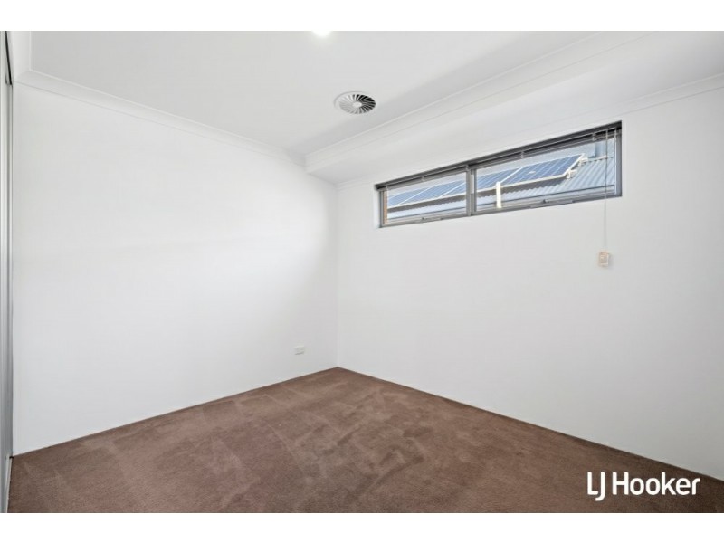 3 Oriel Lane, Piara Waters WA 6112