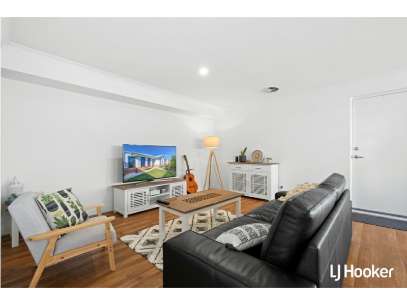 3 Oriel Lane, Piara Waters WA 6112