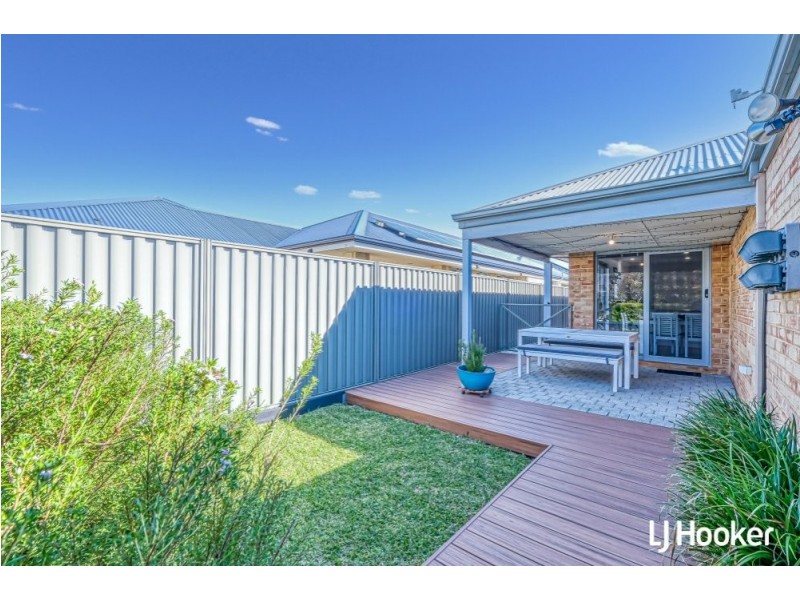 3 Oriel Lane, Piara Waters WA 6112
