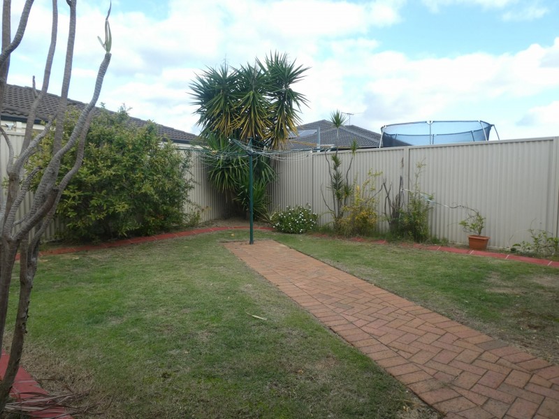 15 Parkfield Blvd, Bertram WA 6167