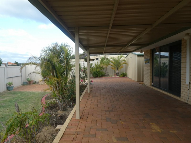 15 Parkfield Blvd, Bertram WA 6167