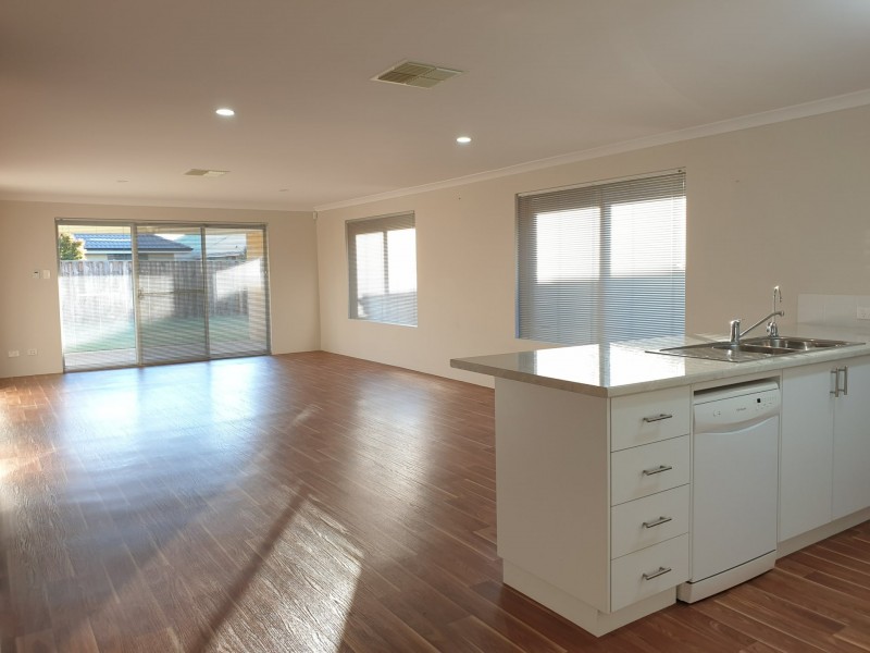 27 Bluebird Street, Wellard WA 6170