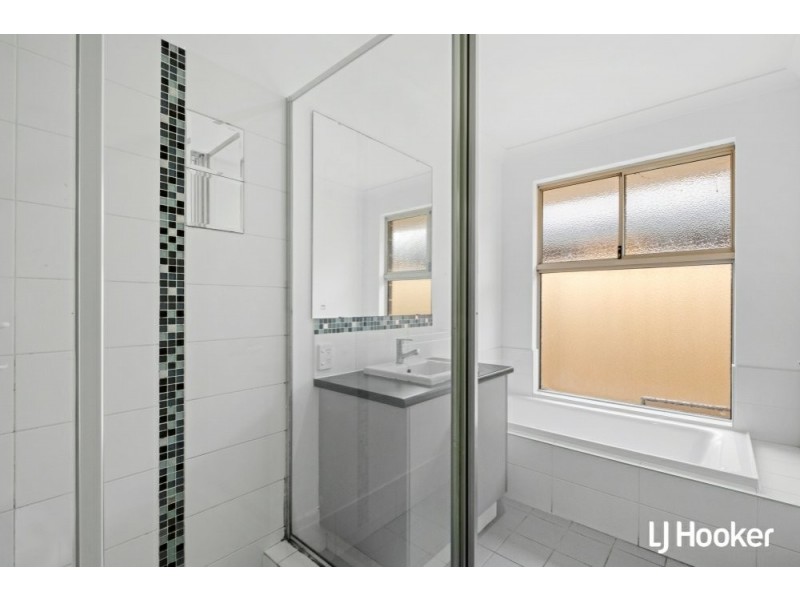 37 Laggan Road, Canning Vale WA 6155